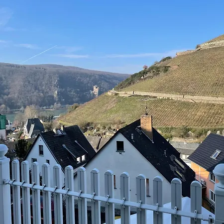 Haus Am Weinberg Apartamento *